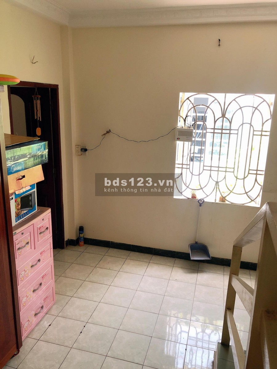 Chính Chủ Bán Gấp Nhà 3PN, Nguyễn Tất Thành P15 Quận 4, 4.5x8.9m, giá 3,1 tỷ