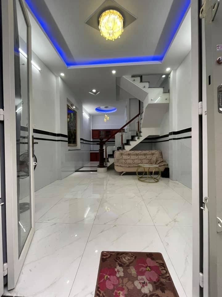 Nhà Hẻm Xe Hơi Hoàng văn Thụ, Tân Bình, giá rẻ dt 56m2, 3 lầu giá 6.2 tỷ