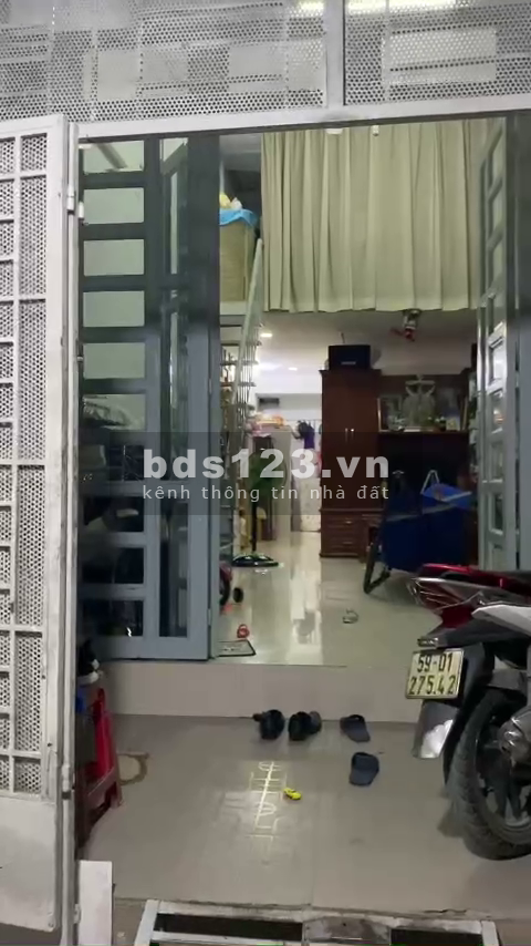 Nhà hẻm xe hơi đường số 48 ngay sân bóng Hiệp Bình Chánh,…