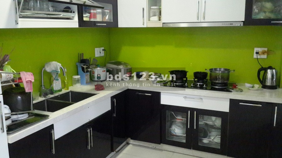 Bán nhà đường 79 Tân Quy Quận 7 dt 4x20m,3 lầu nhà đẹp giá 14.7 tỷ.