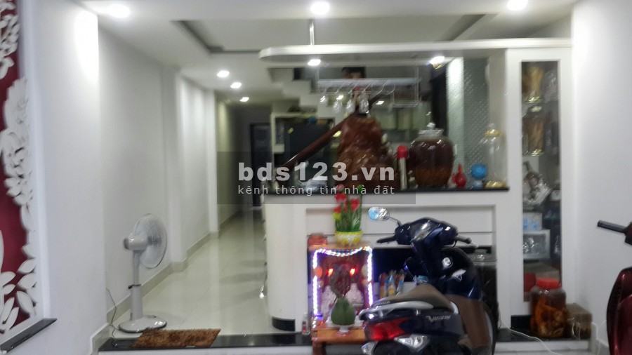 Bán nhà đường 79 Tân Quy Quận 7 dt 4x20m,3 lầu nhà đẹp giá 14.7 tỷ.