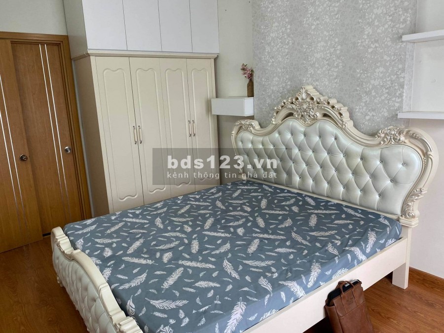 Chính chủ không ở cần cho thuê gấp căn hộ 2PN ở chung cư Saigonres, Full NT, giá đảm bảo rẻ nhất tòa. Chỉ 11.5 triệu/ tháng