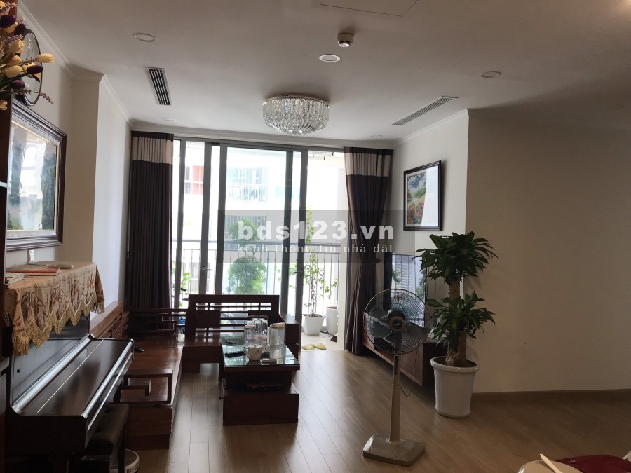 Chính chủ bán căn hộ 12B 3PN 115m2 tòa A2, BC Đông Nam tầng trung Vinhomes Gardenia. LH: 0858567056