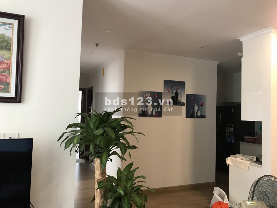 Chính chủ bán căn hộ 12B 3PN 115m2 tòa A2, BC Đông Nam tầng trung Vinhomes Gardenia. LH: 0858567056