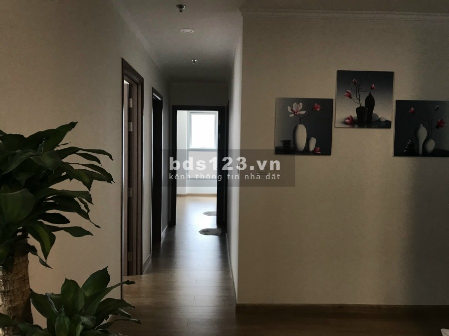 Chính chủ bán căn hộ 12B 3PN 115m2 tòa A2, BC Đông Nam tầng trung Vinhomes Gardenia. LH: 0858567056