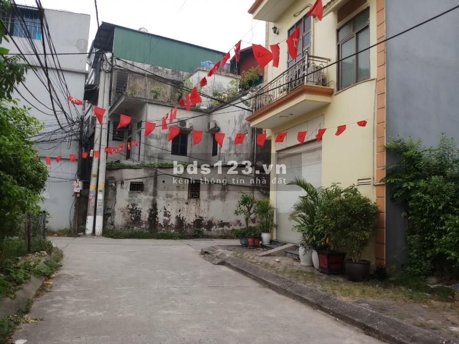 Bán nhà 4 tầng đúc Phan Trọng Tuệ, ô tô vào nhà, lô góc, dt 68m2, giá 4 tỷ hơn
