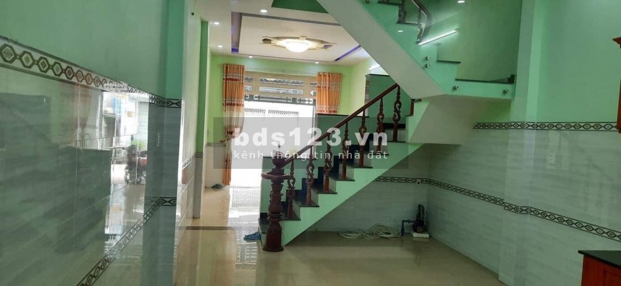Nhà bán Ngô Quyền phường 6, Quận 10, 1 trệt, 1 lầu đúc, giá 5.5 tỷ