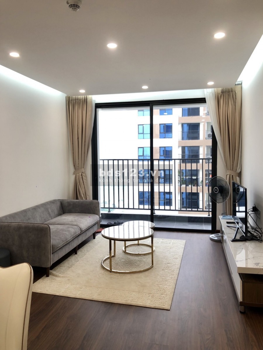 Cần cho thuê căn hộ chung cư Quận Tây Hồ. 2 PN. 90m2. đầy đủ nội thất