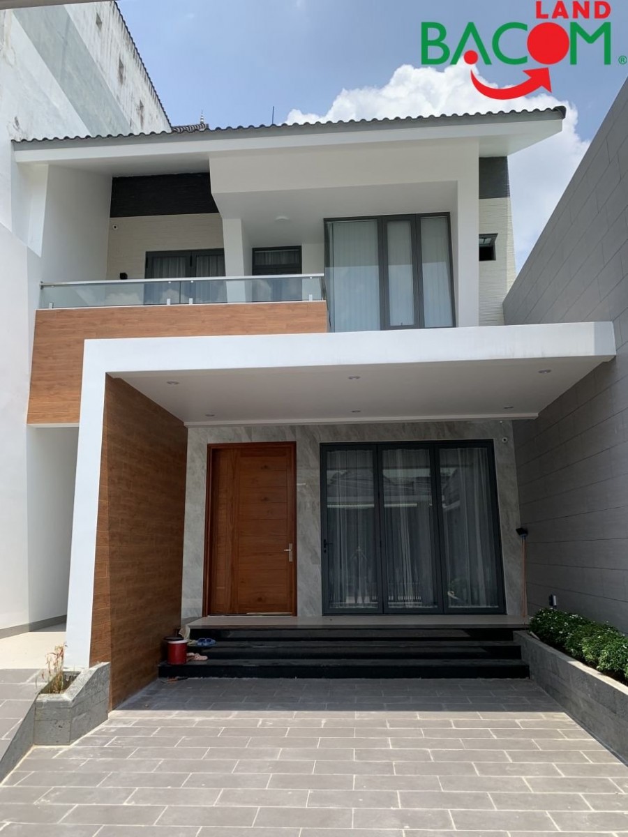 Bá nhà 2 mặt tiền đường Bùi Văn Hoà, phường Long Bình, Biên Hoà, giá 15 tỷ