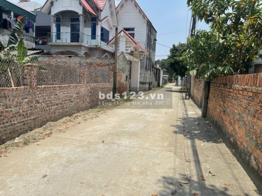 Chính chủ bán 180m2 (giá đầu tư) trục chính Bắc Thượng, Quang Tiến, Sóc Sơn. Gần KCN Nội Bài. LH: 0327075088