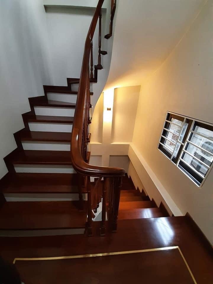Phân lô vỉa hè Hoàng Ngân Cầu Giấy. Gara vị trí vàng ở luôn 52m2*4T giá 9.9 tỷ liên hệ 0835967888