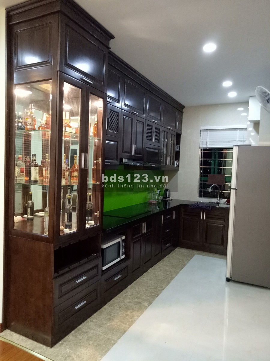 Cần bán căn hộ chung cư 24T Trung Hòa diện tích 160m2 Giá 24,5tr/m2