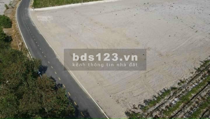 Bán lô đất S12 5x25 mặt tiền đường nhựa 15m, ở ngay sân bay Lộc An- Hồ Tràm. sổ sẵn bao sang tên
