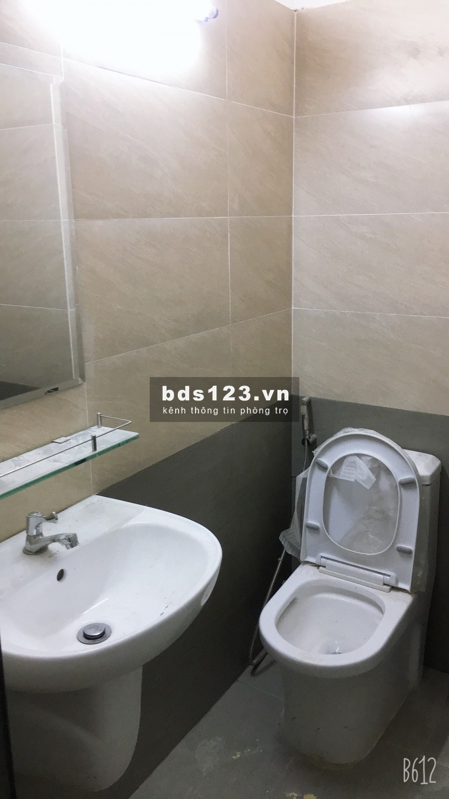 Phòng mới xây, có máy lạnh giá sinh viên - đối diện Trường ĐH CN4