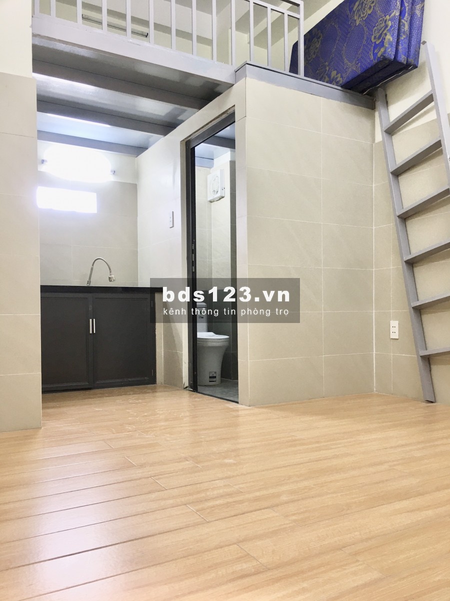 Phòng mới xây, có máy lạnh giá sinh viên - đối diện Trường ĐH CN4