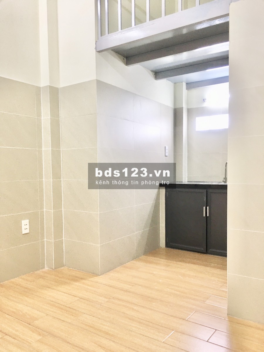 Phòng mới xây, có máy lạnh giá sinh viên - đối diện Trường ĐH CN4