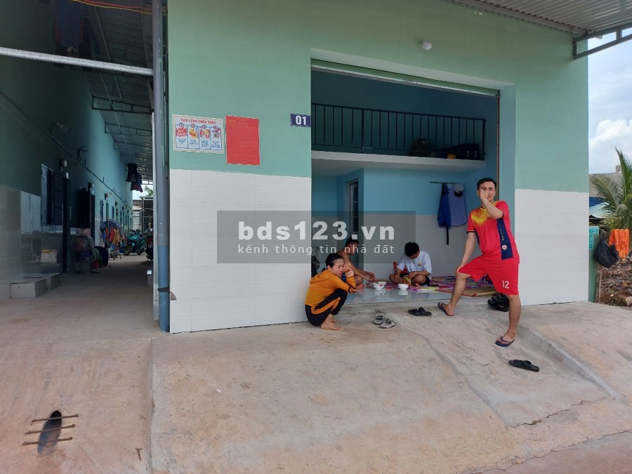 Cần bán dãy trọ 8 phòng + 2 kiot gần quốc lộ diện tích 505m2 sổ riêng giá 2ty6 triệu