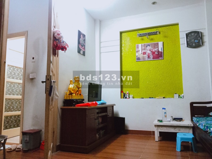 Nhà đẹp Hoàng Mai, dt 40m2, 5 tầng, ngõ thông kinh doanh nhỉnh 4 tỷ