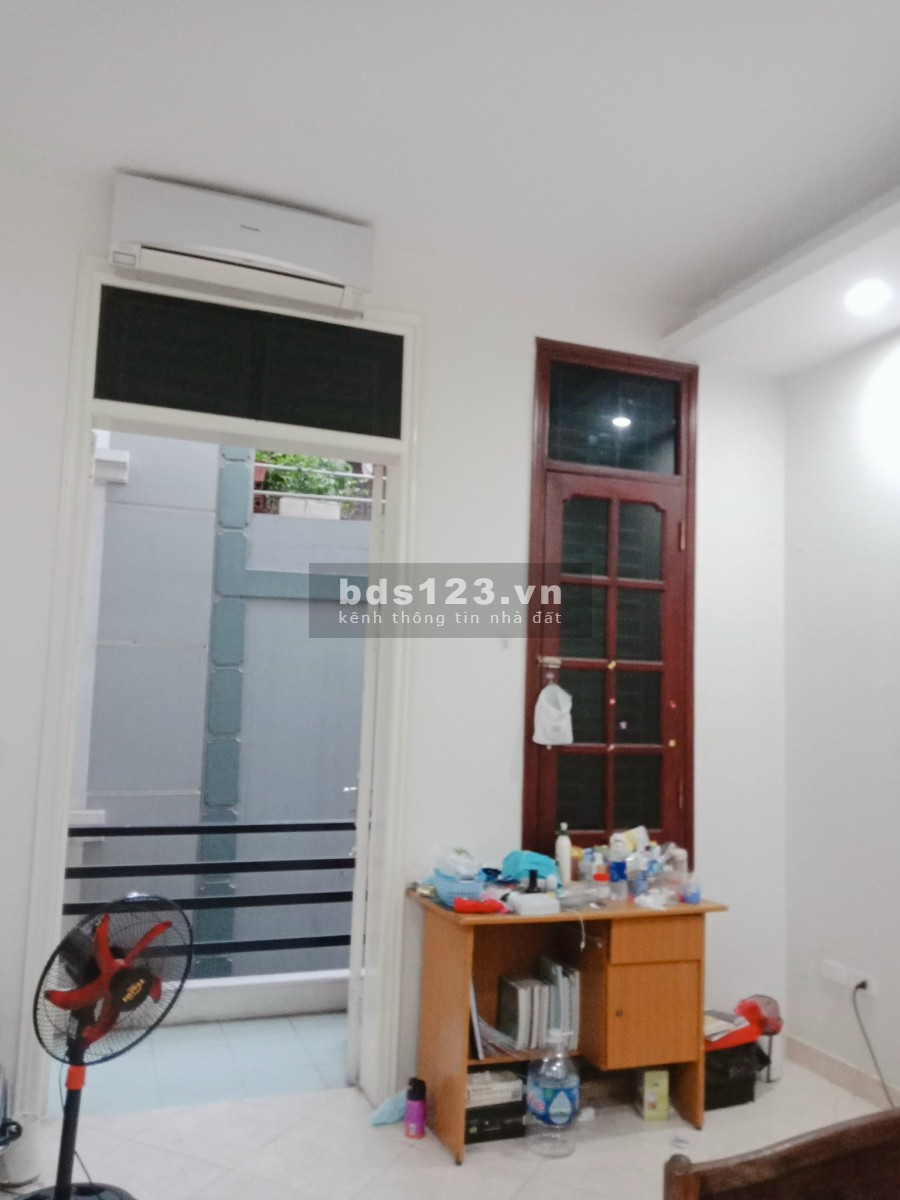 Nhà đẹp Hoàng Mai, dt 40m2, 5 tầng, ngõ thông kinh doanh nhỉnh 4 tỷ