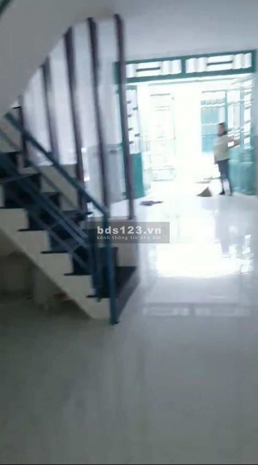 Cho thuê nhà mới Ngã 3 Đông Quang 4x17, Gác, 2 phòng ngủ. Giá 6 triệu