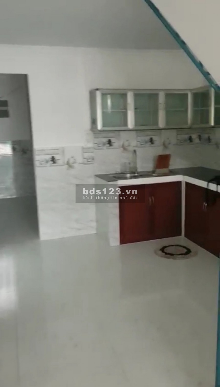 Cho thuê nhà mới Ngã 3 Đông Quang 4x17, Gác, 2 phòng ngủ. Giá 6 triệu
