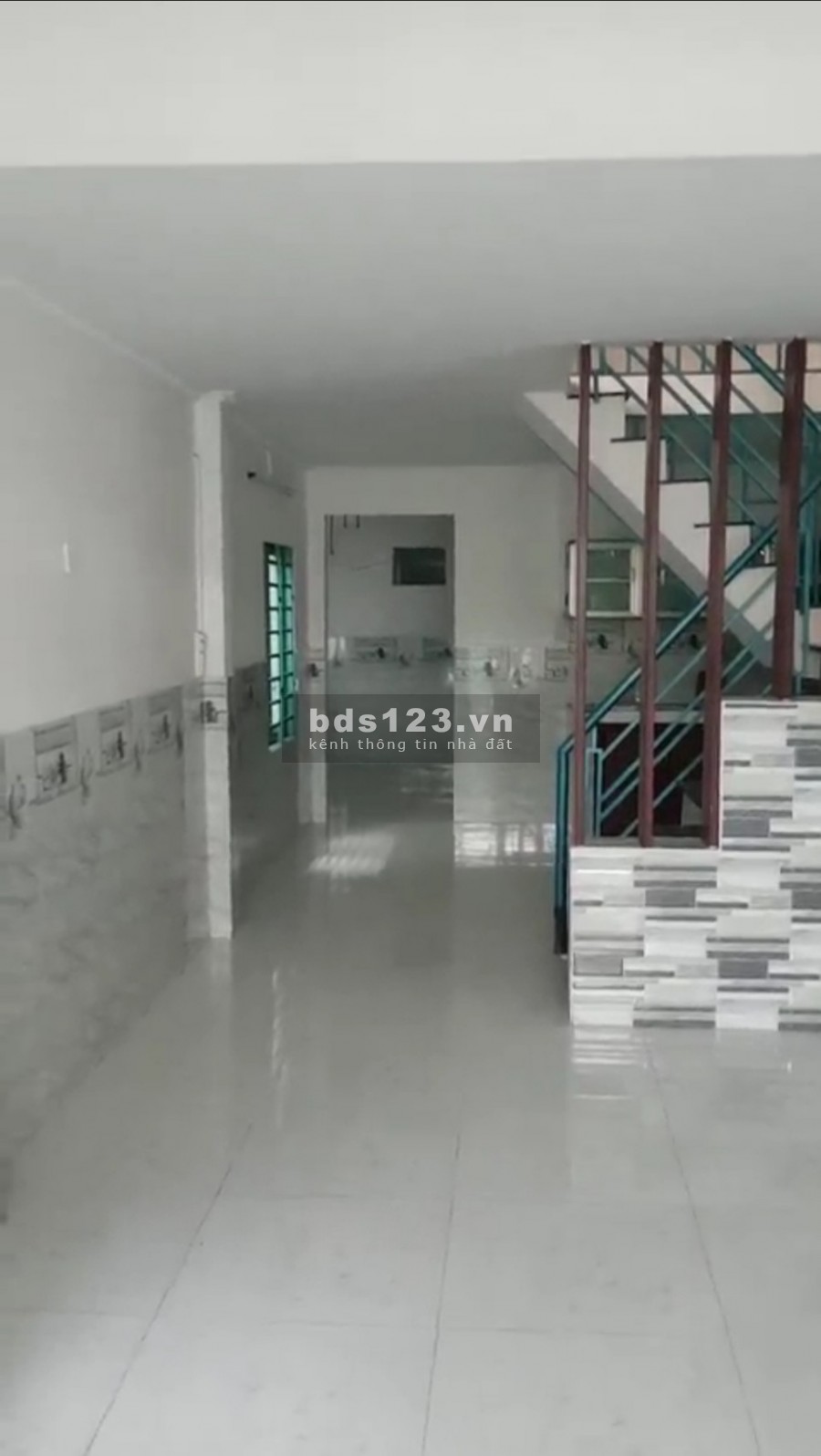 Cho thuê nhà mới Ngã 3 Đông Quang 4x17, Gác, 2 phòng ngủ. Giá 6 triệu