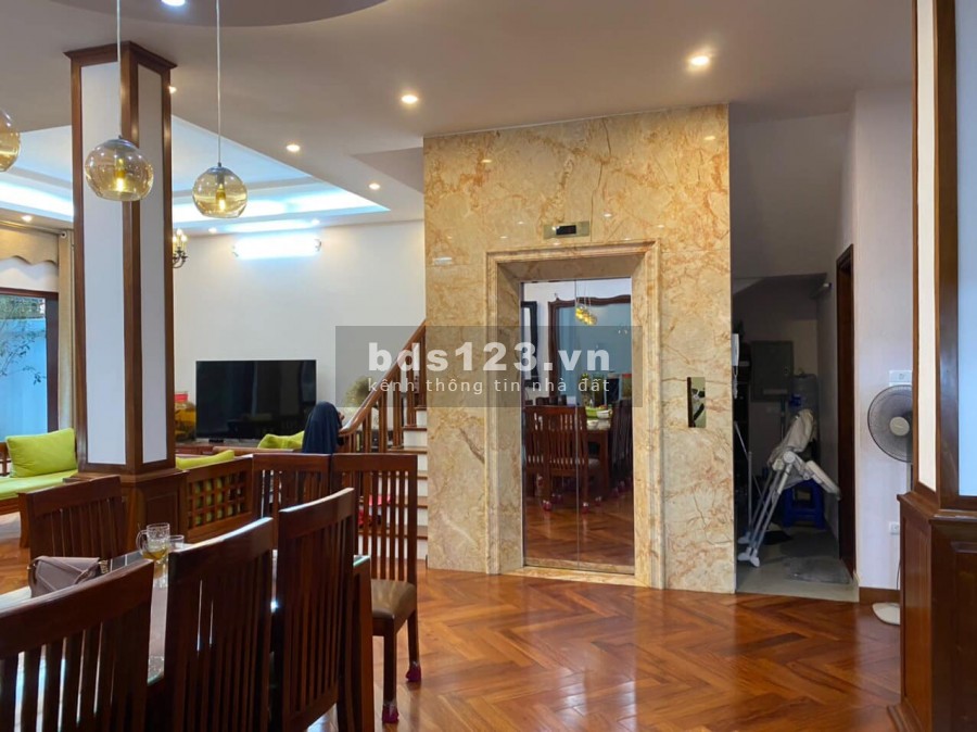Bán biệt thự tại 409 Tam Trinh 4 tầng thang máy 172m2 MT 11,8m giá 21,5 tỷ. LH 0869381258