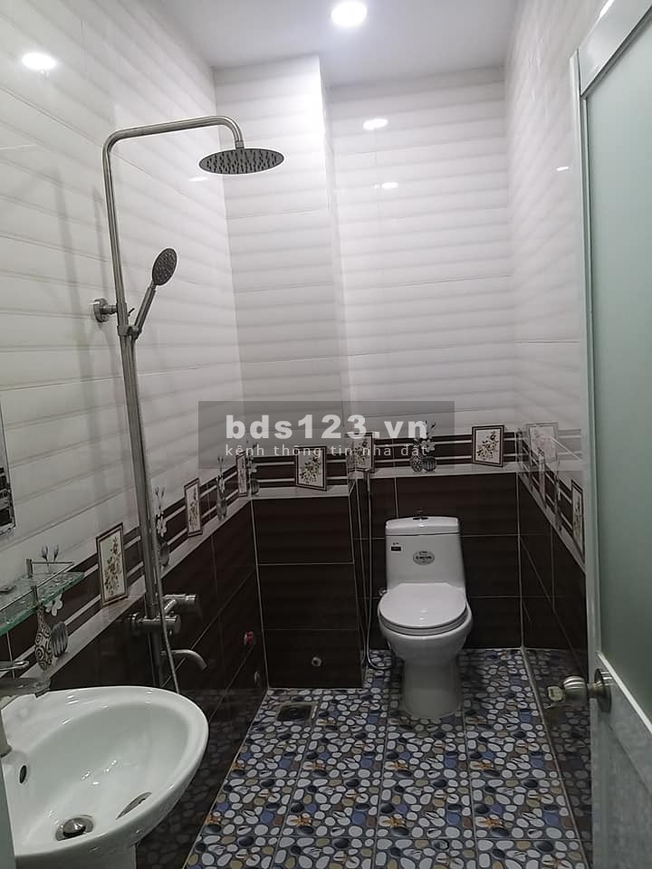 Vườn Lài Tân Phú, dt 48m2 (4x12m), 3 tầng, HXH, nhà đẹp, sổ hồng, giá 5 tỷ 5