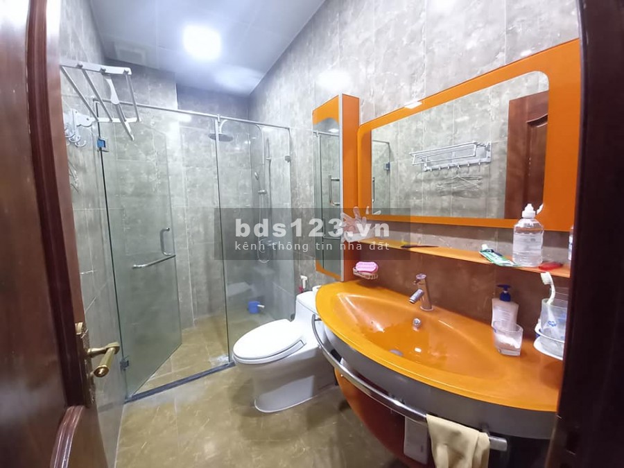 Bán nhà, Phố Hà Trì, dt 82m, kinh doanh, ôtô, kv sầm uất, nhỉnh 4 tỷ