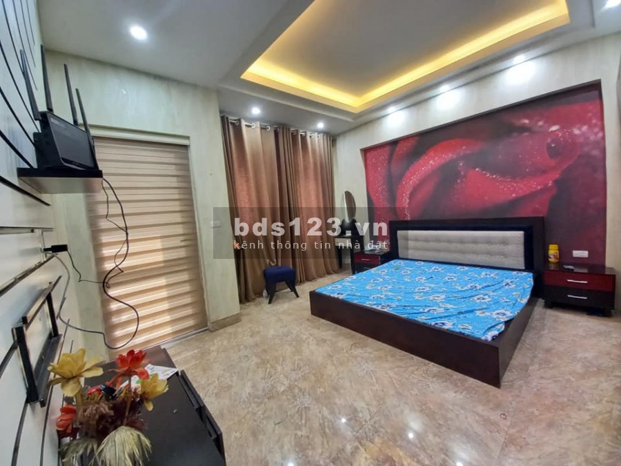 Bán nhà, Phố Hà Trì, dt 82m, kinh doanh, ôtô, kv sầm uất, nhỉnh 4 tỷ