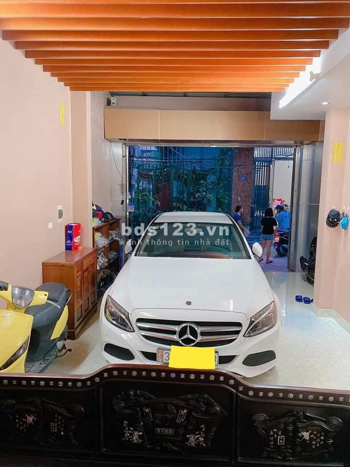 Mặt tiền rộng 2 mặt thoáng, ngõ to như phố, ô tô 7 chỗ vào nhà, bao đẹp