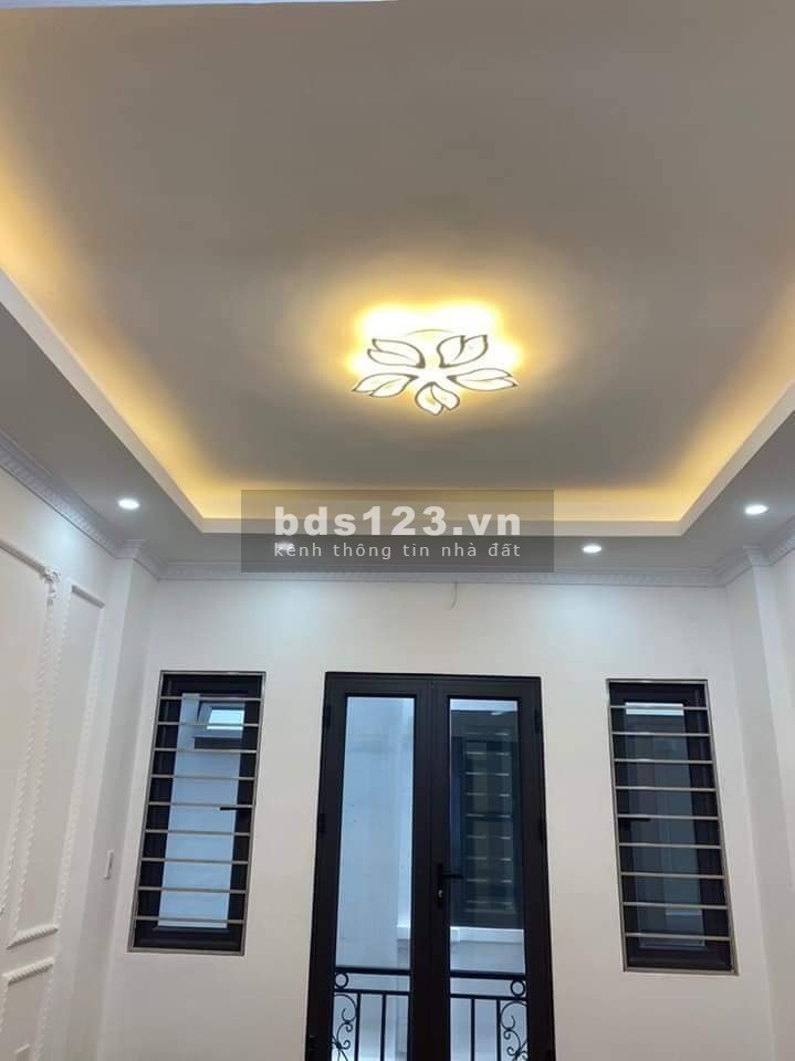 Săn ngay nhà đẹp Nhật Tảo dt 30m2, giá trị tăng từng ngày giá hấp dẫn, giá 2.85 tỷ