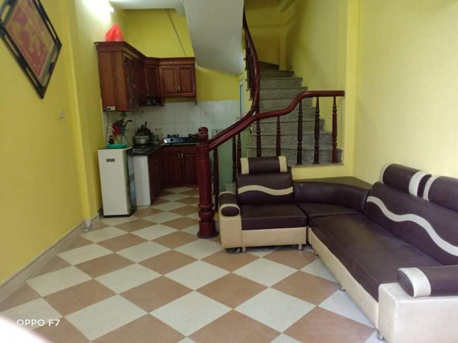 Bán nhà Trần Cung 31m gần Phạm Văn Đồng, giao thông thuận tiện, tặng full đồ.