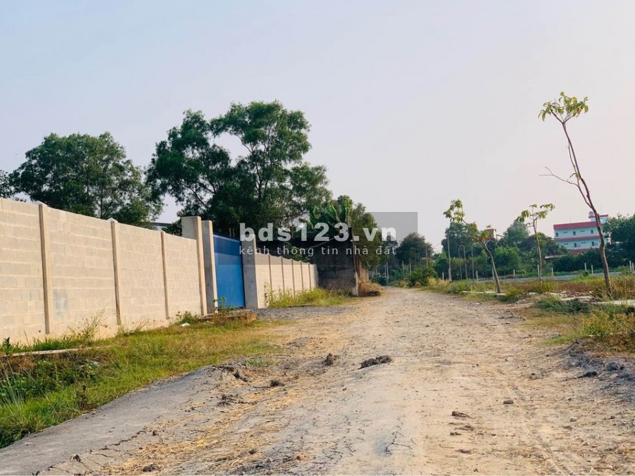 Bán nhanh 80m2 đất thổ cư xã Đức Hòa Đông, giá chỉ 560 triệu, chính chủ