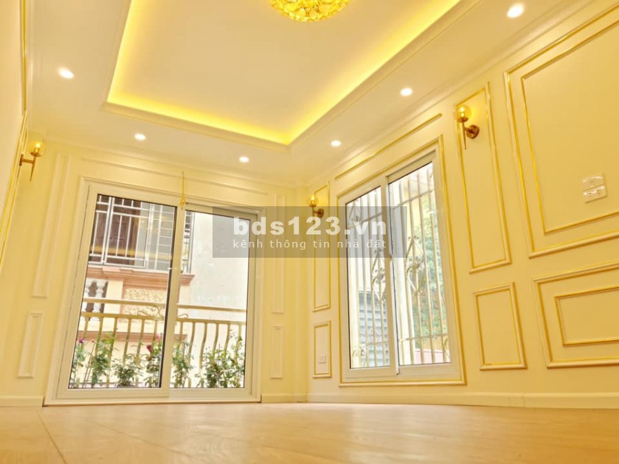 Siêu phẩm! lô góc 2 mặt thoáng, cực đẹp, Kim Mã 45m2 * 5T, cách phố 50m, giá 4,8 tỷ.