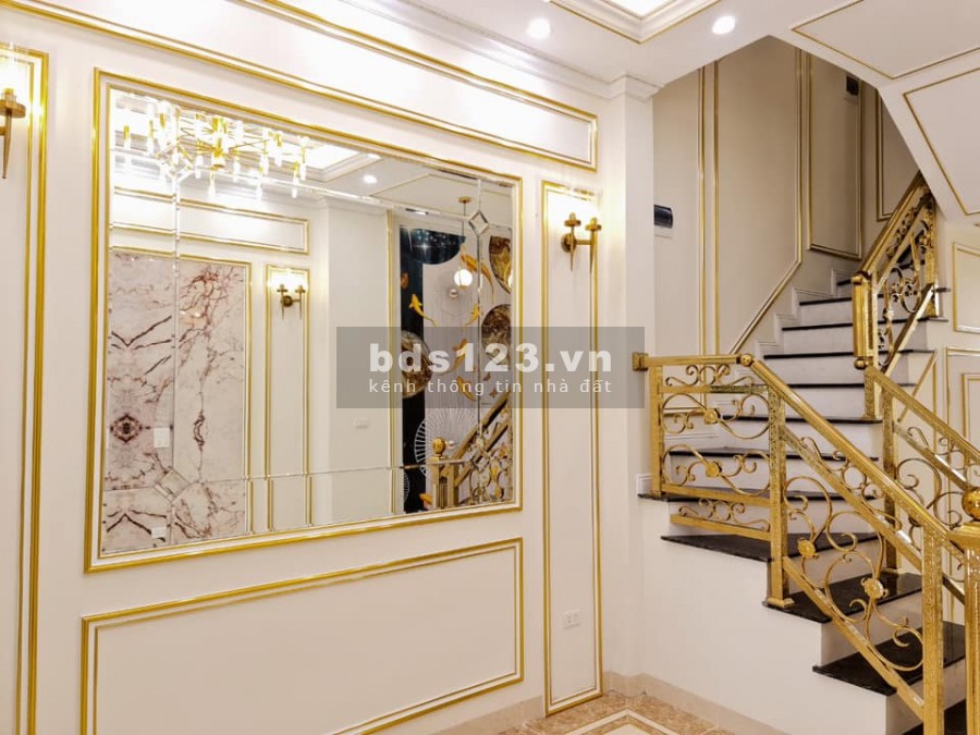 Siêu phẩm! lô góc 2 mặt thoáng, cực đẹp, Kim Mã 45m2 * 5T, cách phố 50m, giá 4,8 tỷ.