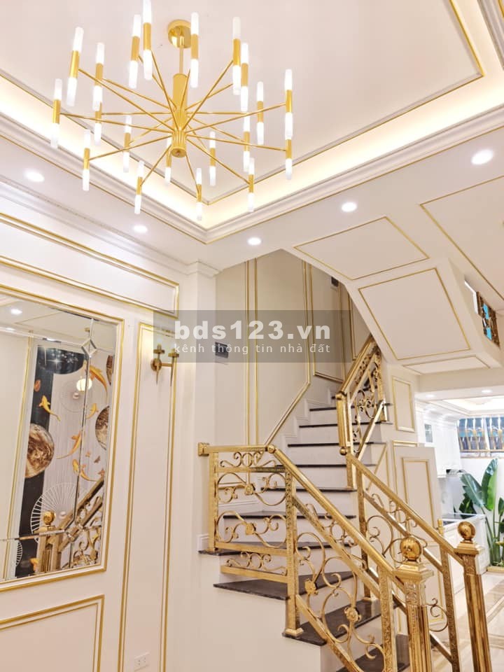Siêu phẩm! lô góc 2 mặt thoáng, cực đẹp, Kim Mã 45m2 * 5T, cách phố 50m, giá 4,8 tỷ.