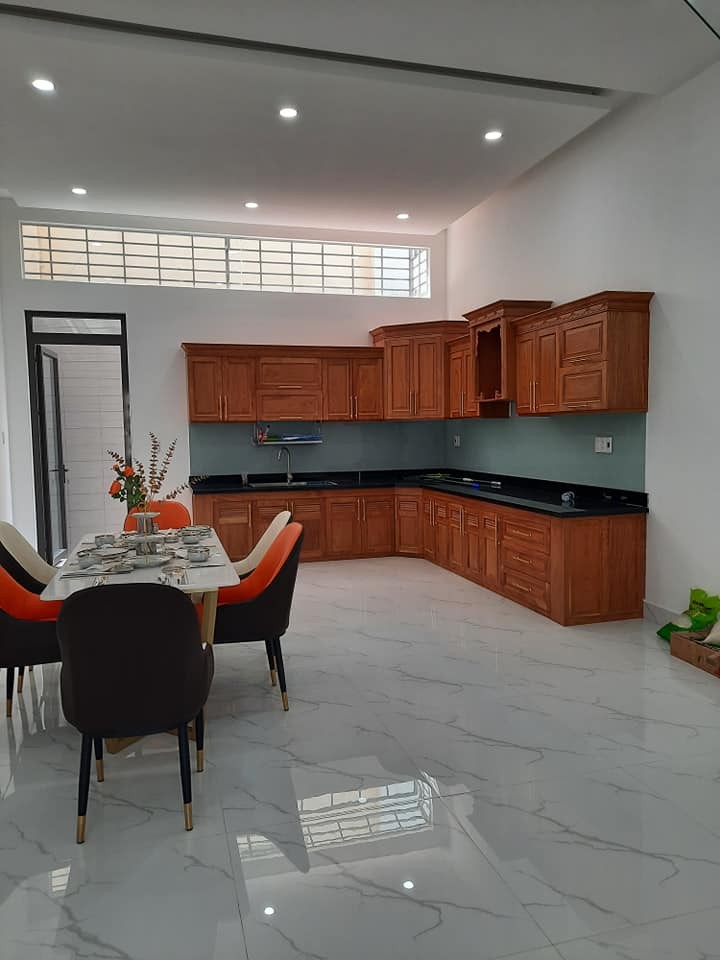 Bán gấp nhà Quận Bình Tân, dt 100m2, 5 tầng đúc, giá 12.9 tỷ, lh 0917173744 gặp Nghĩa