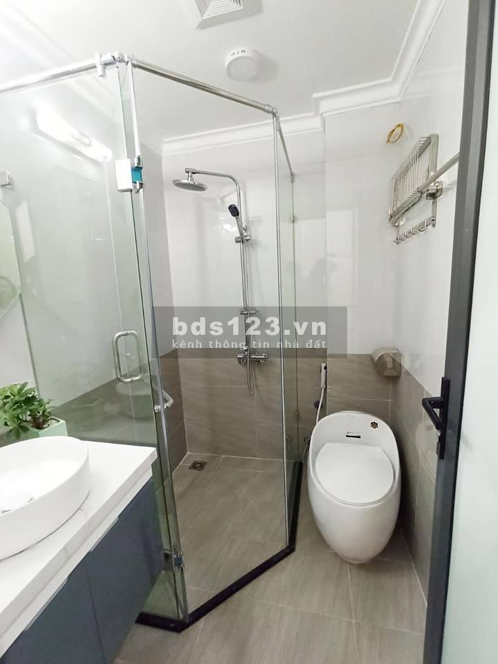 Cực hiếm, Bán nhà Hoàng Hoa Thám , Ba Đình 5 tầng Giá 5.8 tỷ