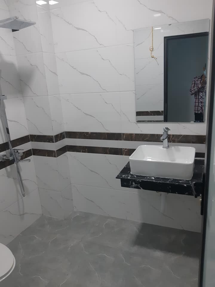Bán nhà Đường Láng 50m2x6T, MT 6m, 8tỷ, kinh doanh cực đỉnh, Lô góc, thang máy.