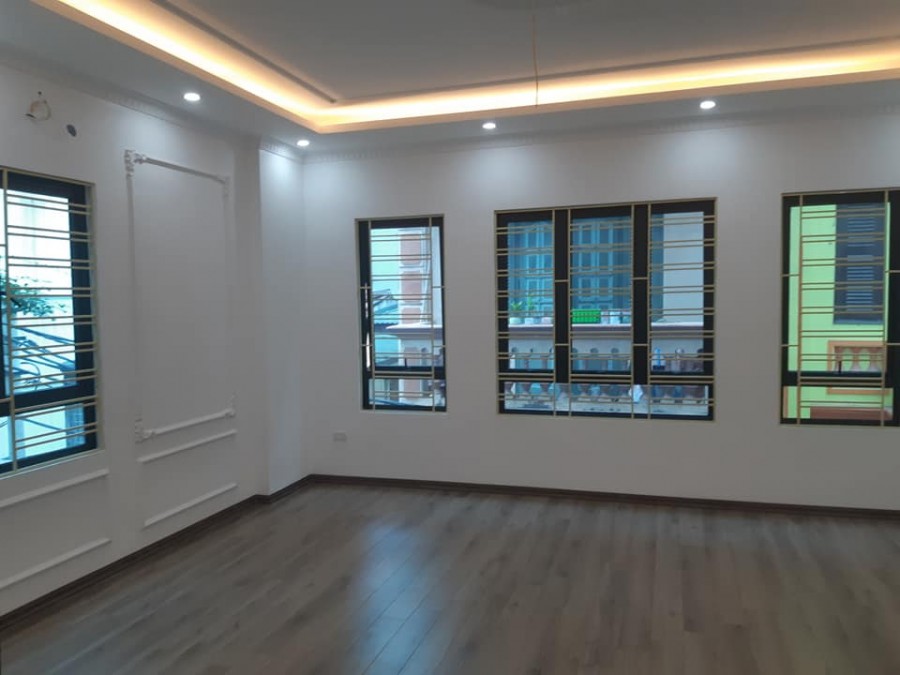 Bán nhà Đường Láng 50m2x6T, MT 6m, 8tỷ, kinh doanh cực đỉnh, Lô góc, thang máy.