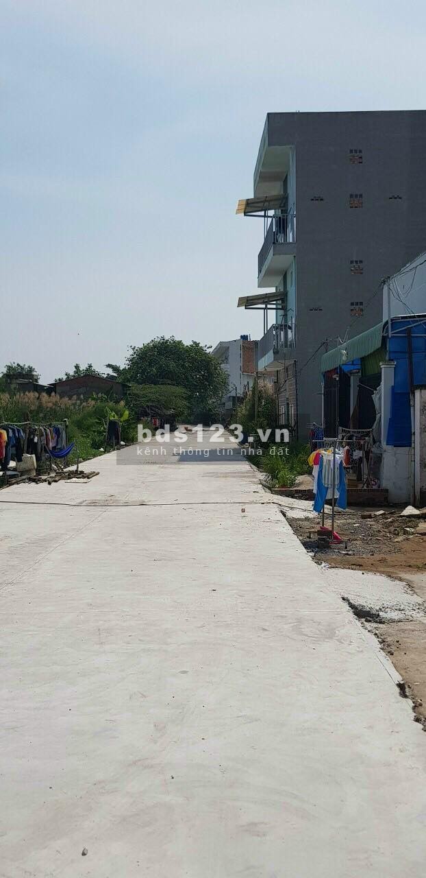 Bán lô đất góc 2 mặt tiền ngay ngã tư Nguyễn Văn Tạo, Long Thới, Nhà Bè khu công nghiệp