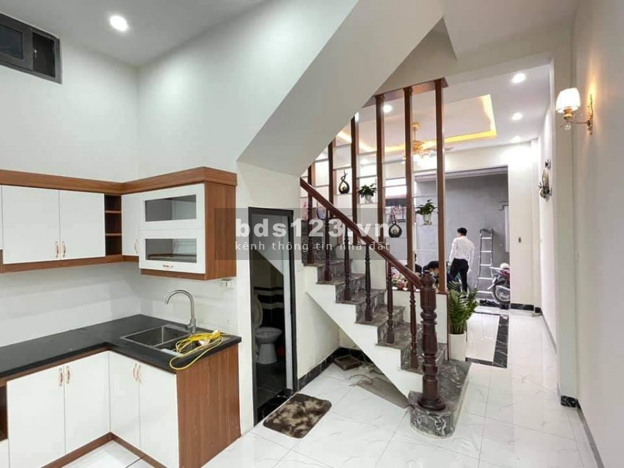 Bán nhà 6 tầng Nguyễn Văn Huyên Cầu Giấy, Kinh Doanh, Ô Tô giá nhỉnh 5 Tỷ.