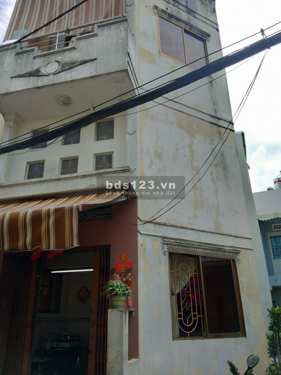 Bán nhà nguyên căn Xóm Đất, Quận 11 hẻm rộng thông tứ tung giá bán 4.5 tỷ