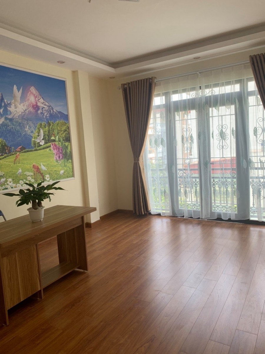 Bán Nhà Văn La 50m2, Mặt Tiền 4.6m, Nhà Mới Koong, Vỉa Hè, Ô Tô tránh, Kinh Doanh