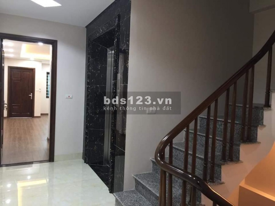 Bán nhà Lương Yên Hai Bà Trưng, 7 tầng, Thang máy, Ô tô tránh, KD đỉnh. Lh 0902229291.