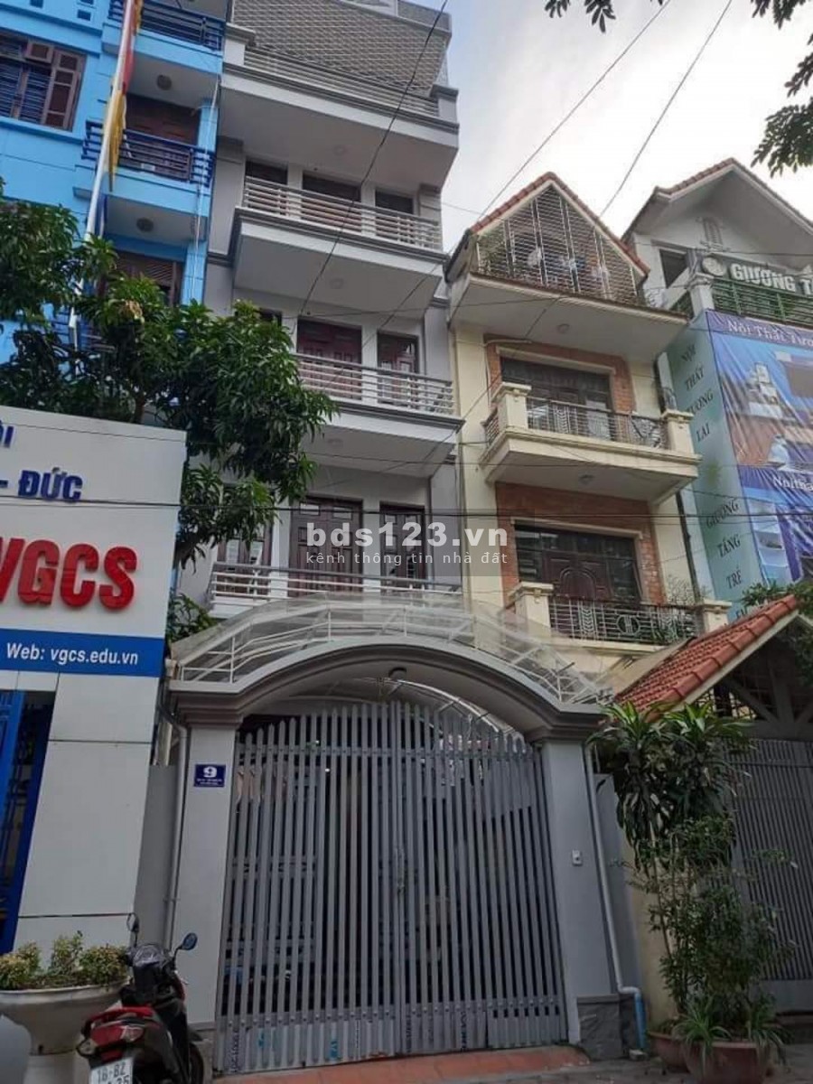 Ngõ 20 Nghĩa Đô, oto tránh, tiện kinh doanh, DT 76m2 5 tầng mt 4.4m, giá 19 tỷ