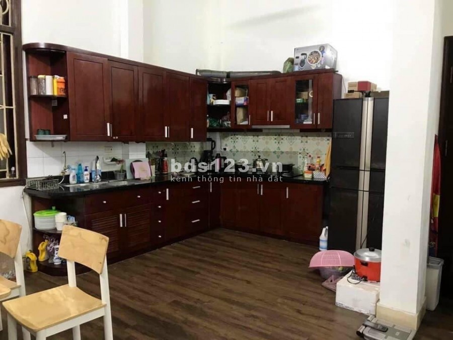 Nguyên căn đường Khương Đình nhà đẹp diện tích 72m2, 3 tầng giá 6,1 tỷ