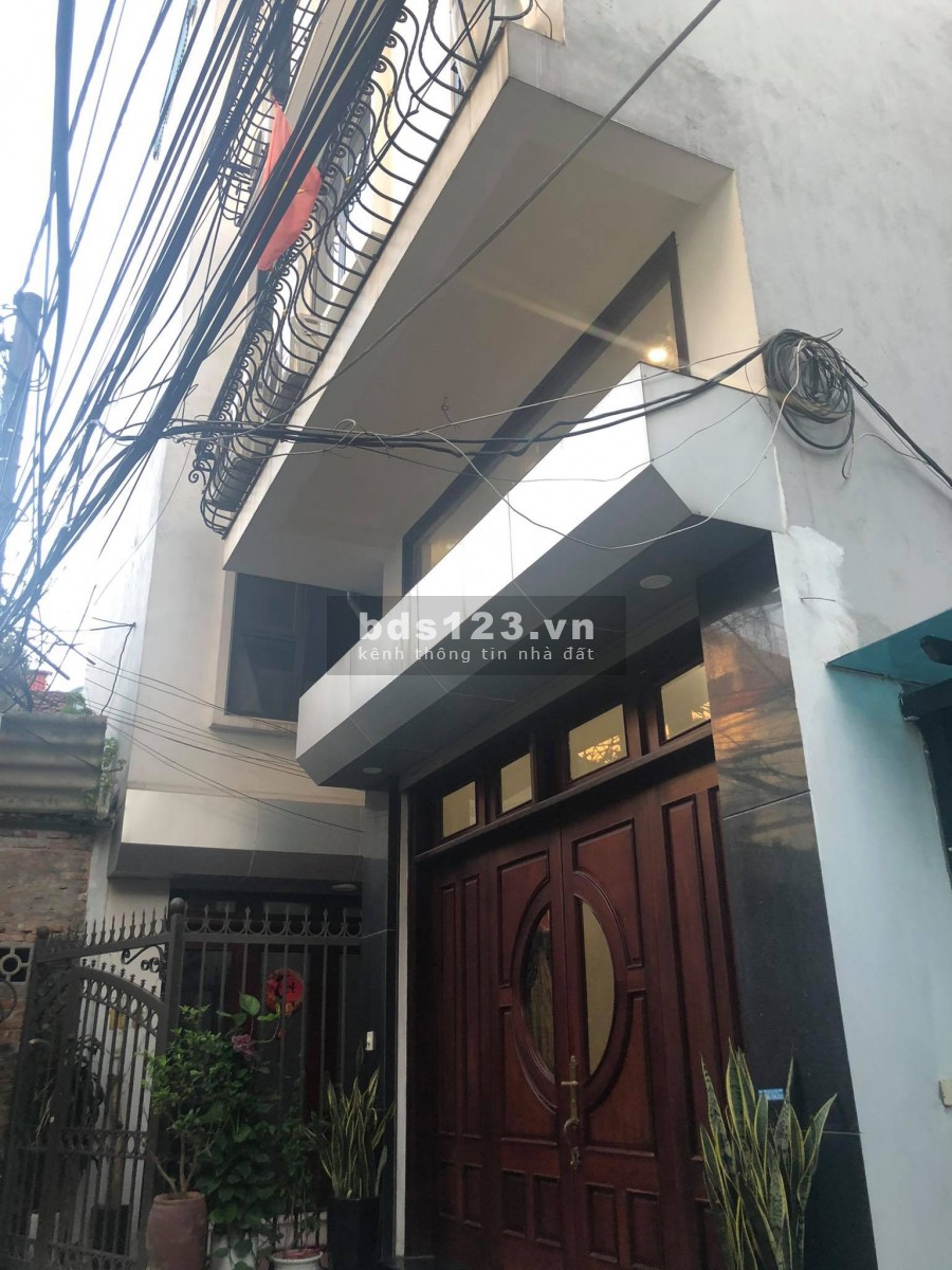 Bán nhà đẹp Nguyễn Văn Cừ 36m2, 4 tầng, mặt tiền 5.9m, giá 3 tỷ
