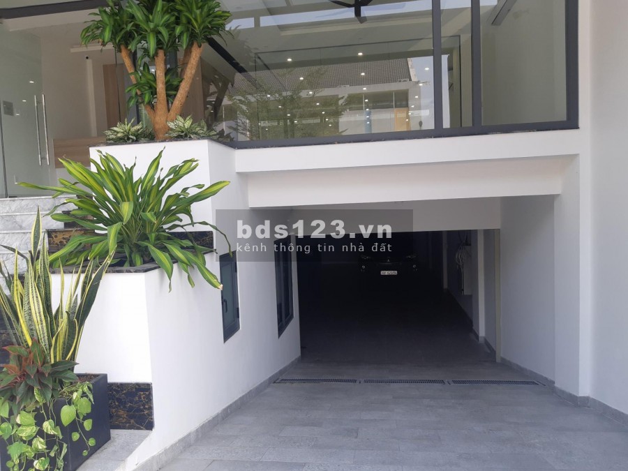 Cho thuê Nhà Văn phòng Hầm 4 sàn trống suốt 689m2 Nguyễn hoàng An Phú Quận 2 (MS:144.100.122)